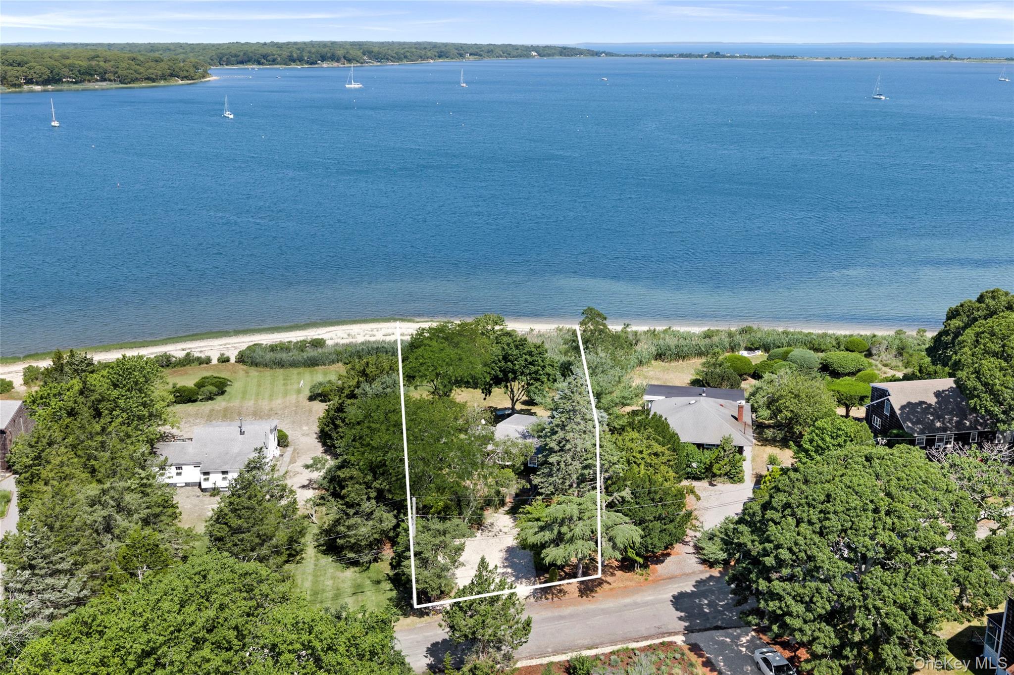 21 Breeze Hill Road Property Photo 3