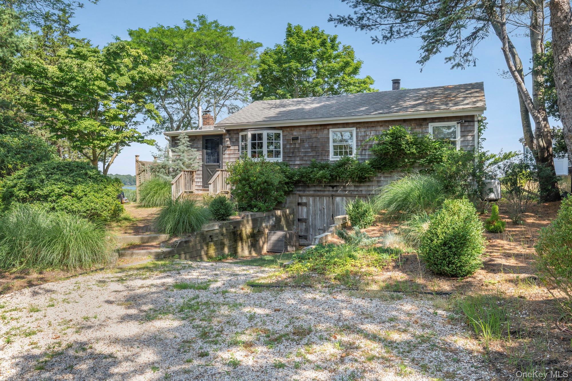 21 Breeze Hill Road Property Photo 4