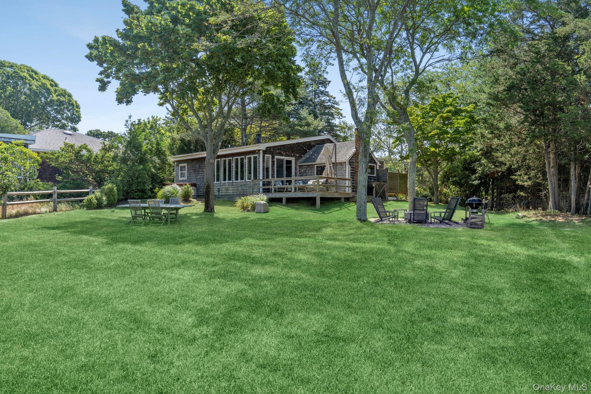 21 Breeze Hill Road Property Photo 16