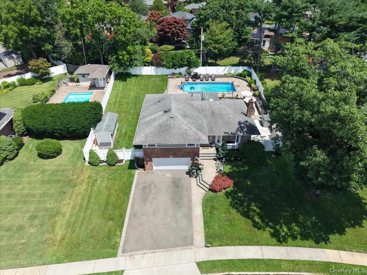 32 Lark Drive Property Photo 1