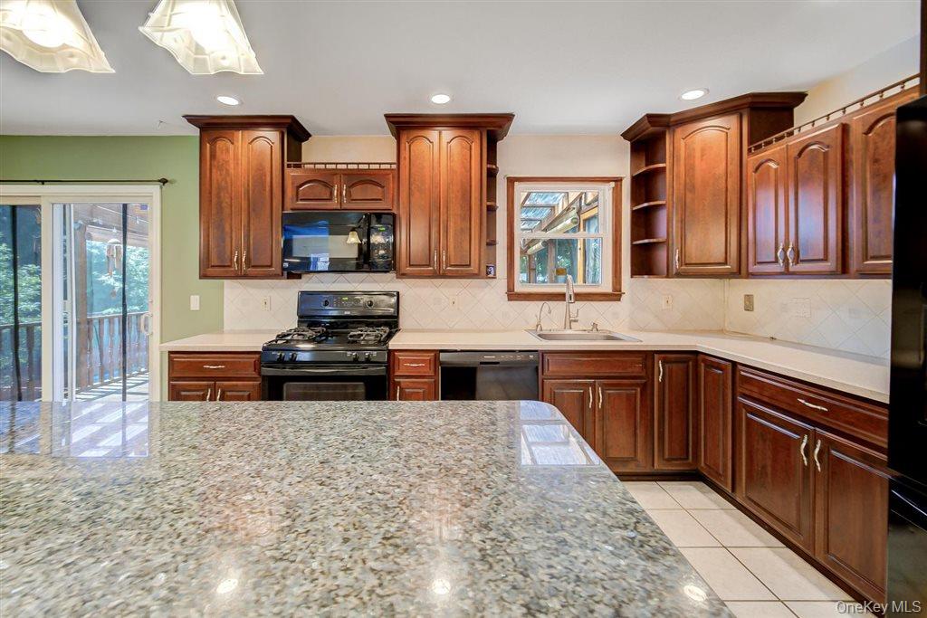 26 Heaney Drive Property Photo 11