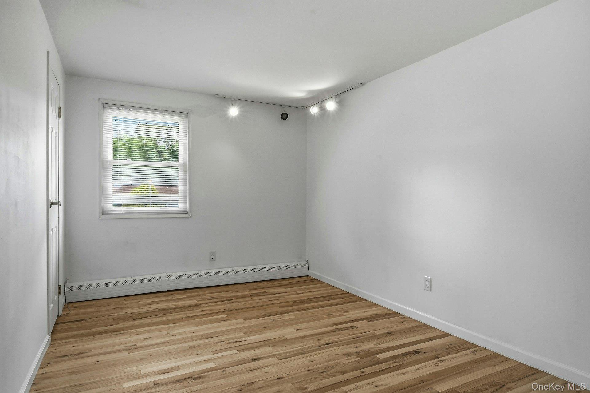 26 King Street Property Photo 36