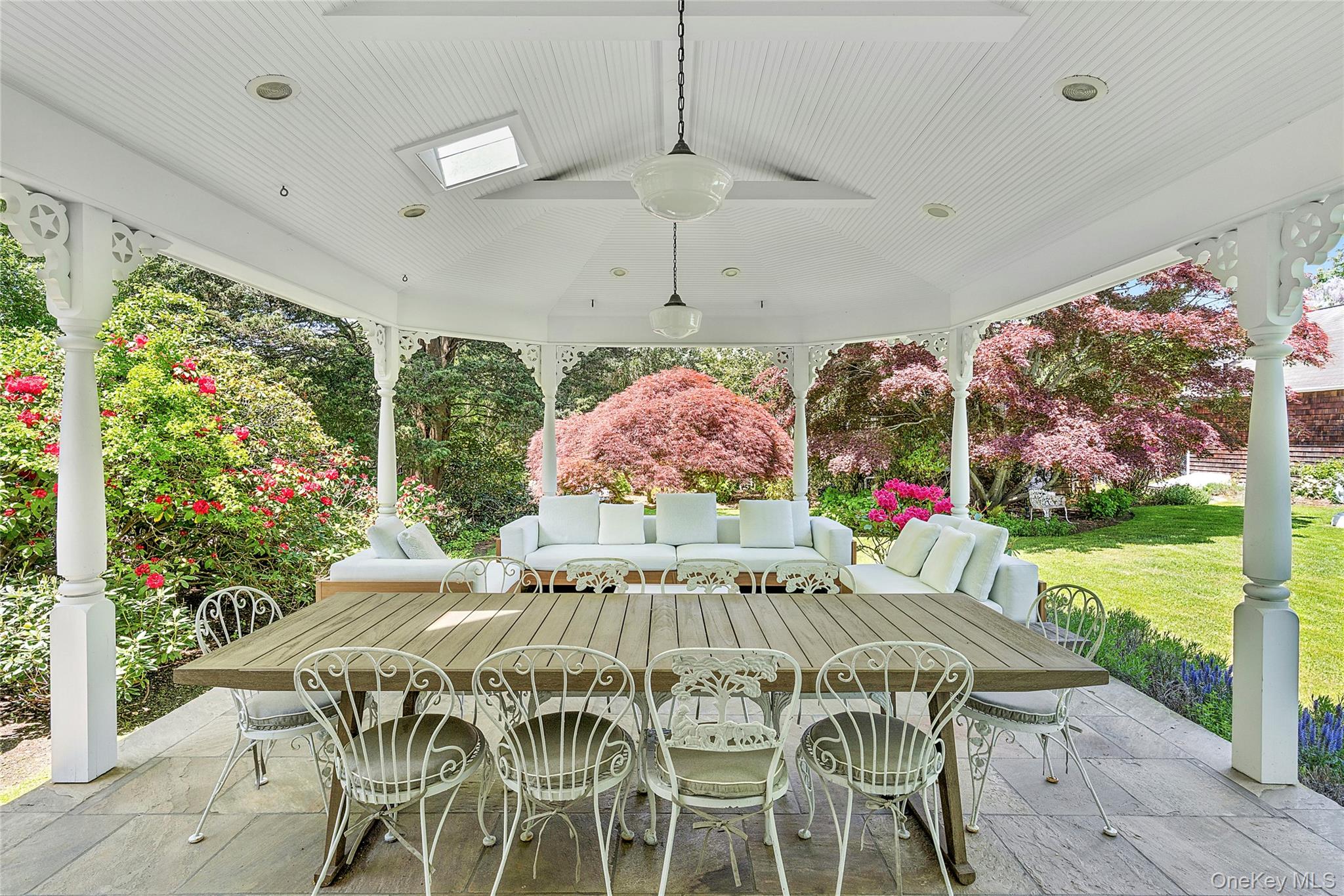55 Post Crossing Property Photo 10