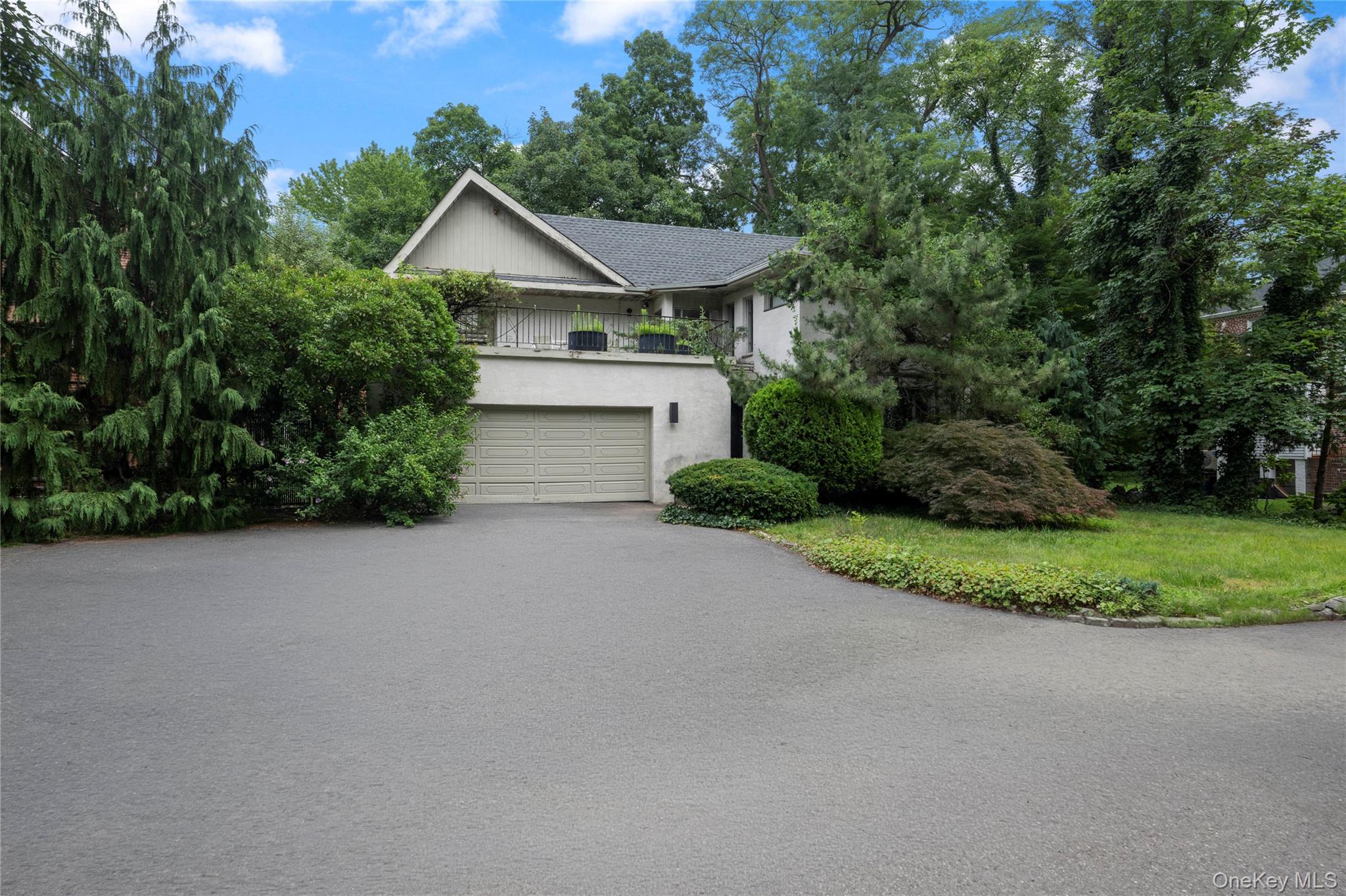 5250 Arlington Avenue Property Photo 1