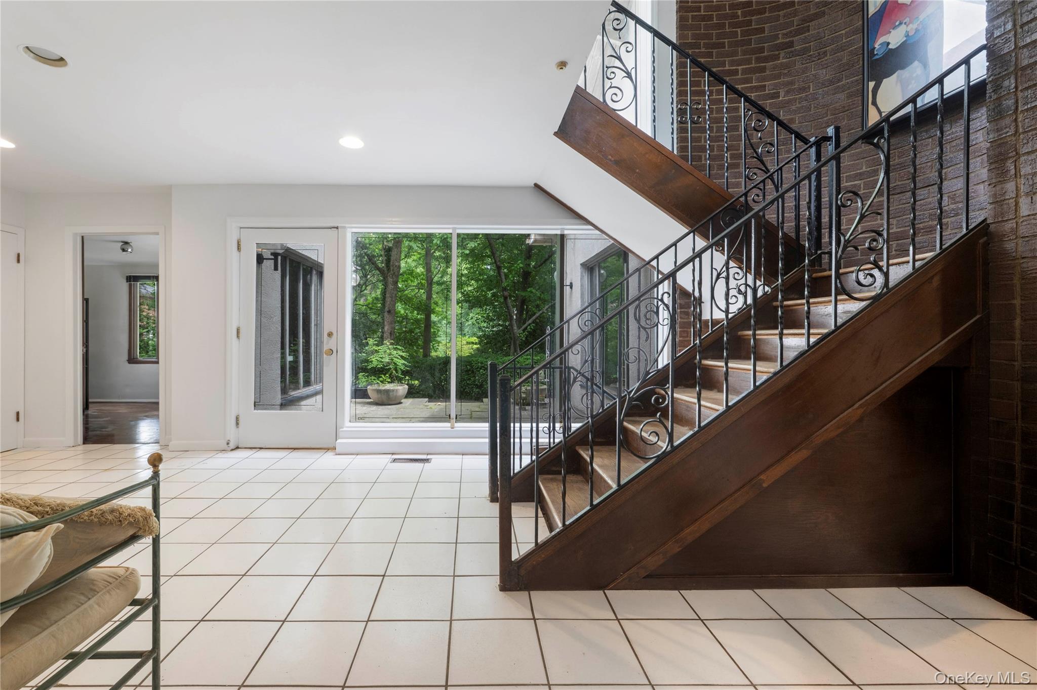 5250 Arlington Avenue Property Photo 5