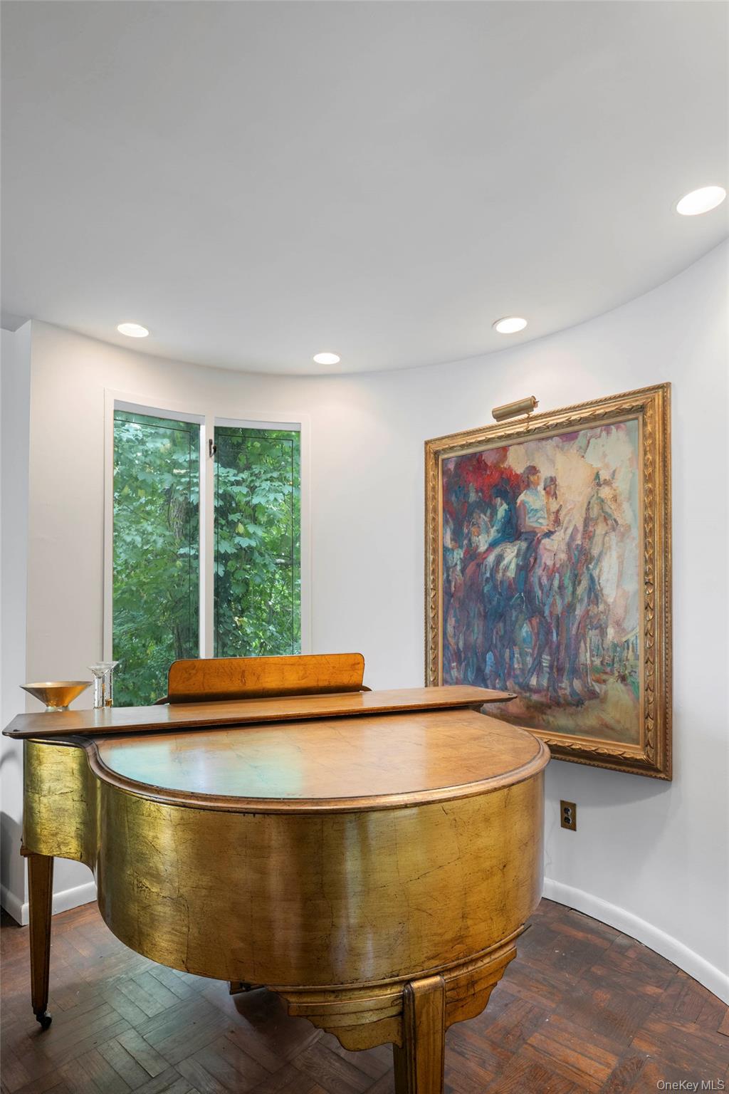 5250 Arlington Avenue Property Photo 8