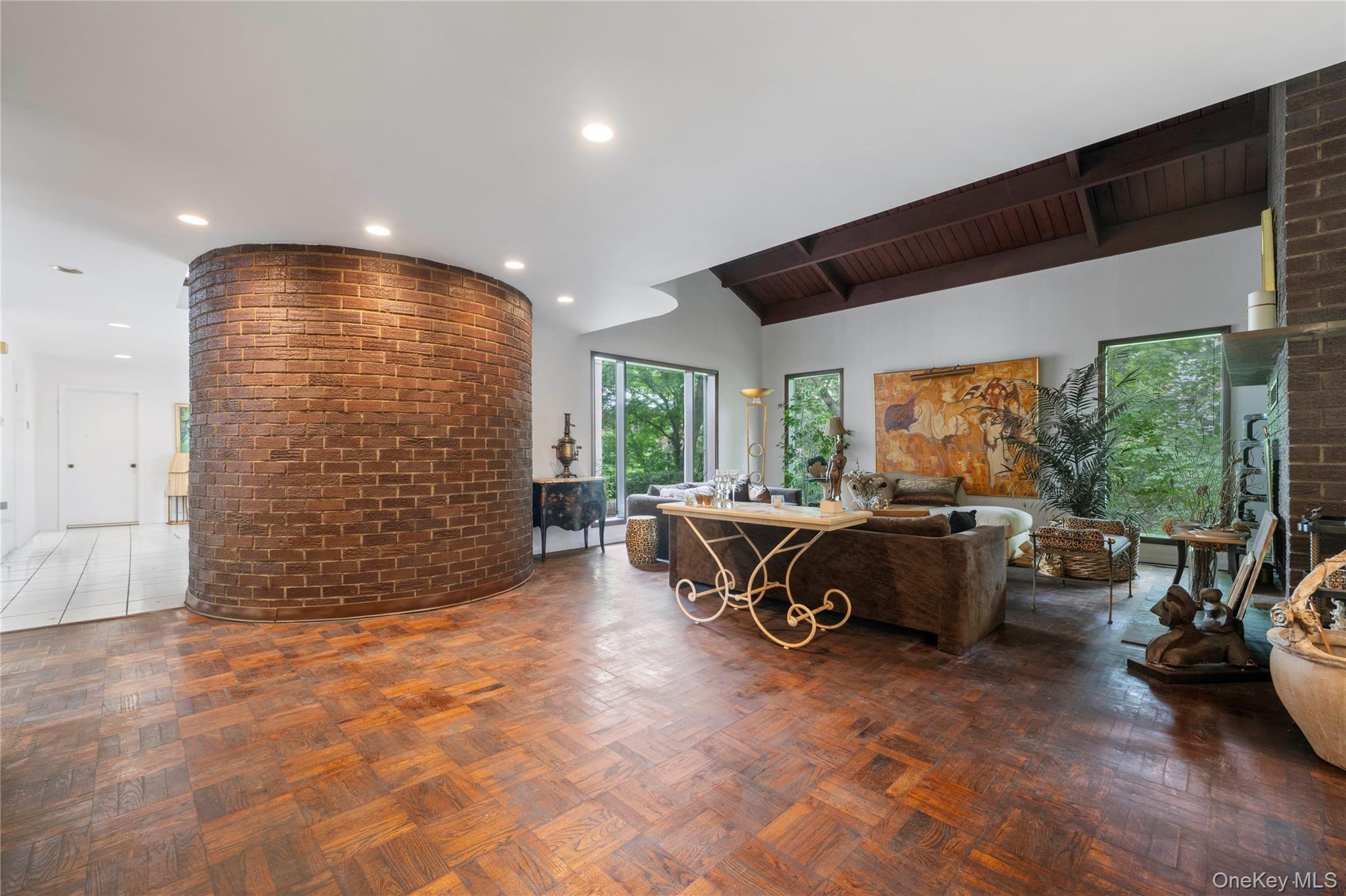 5250 Arlington Avenue Property Photo 11