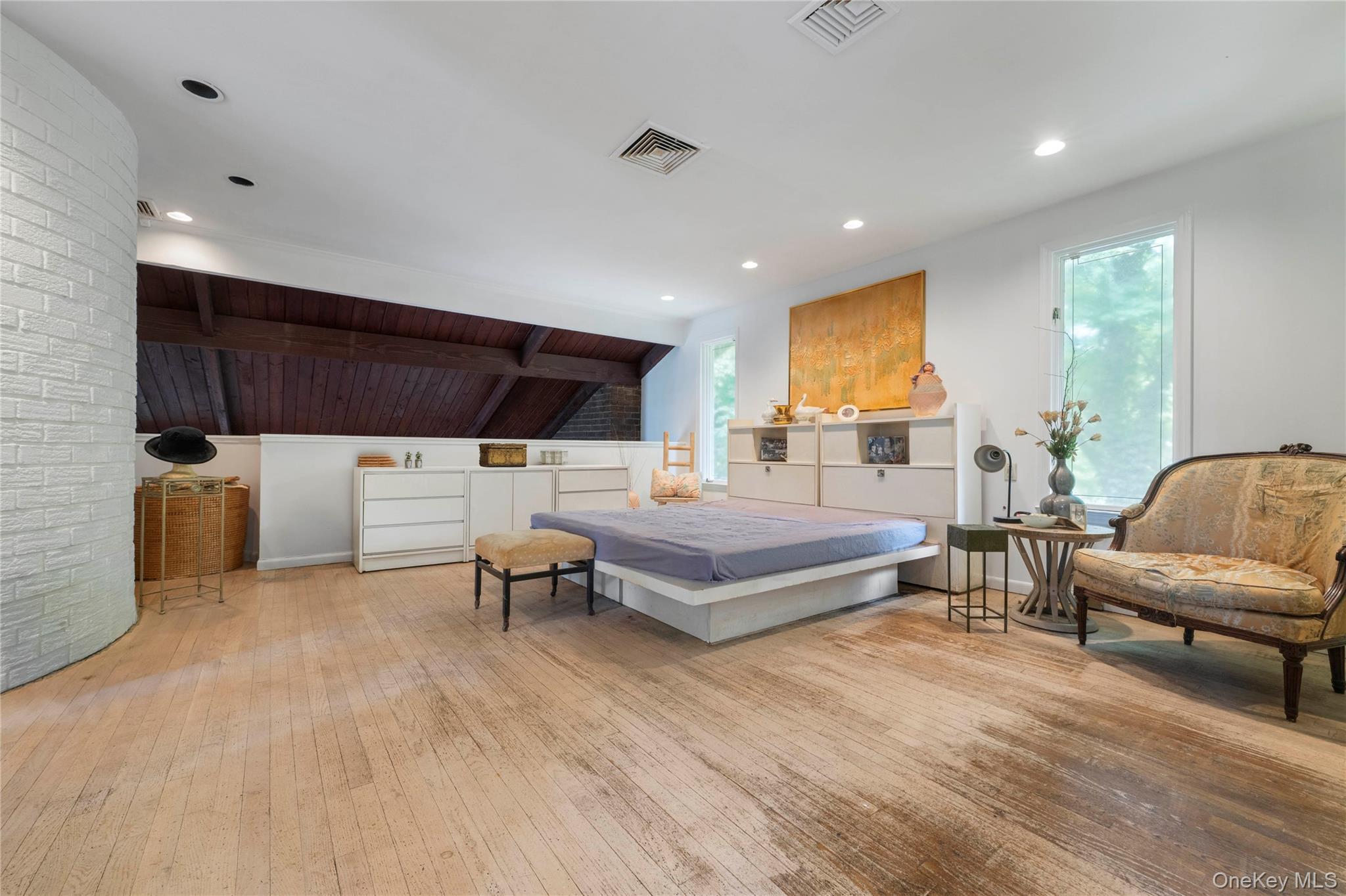 5250 Arlington Avenue Property Photo 18