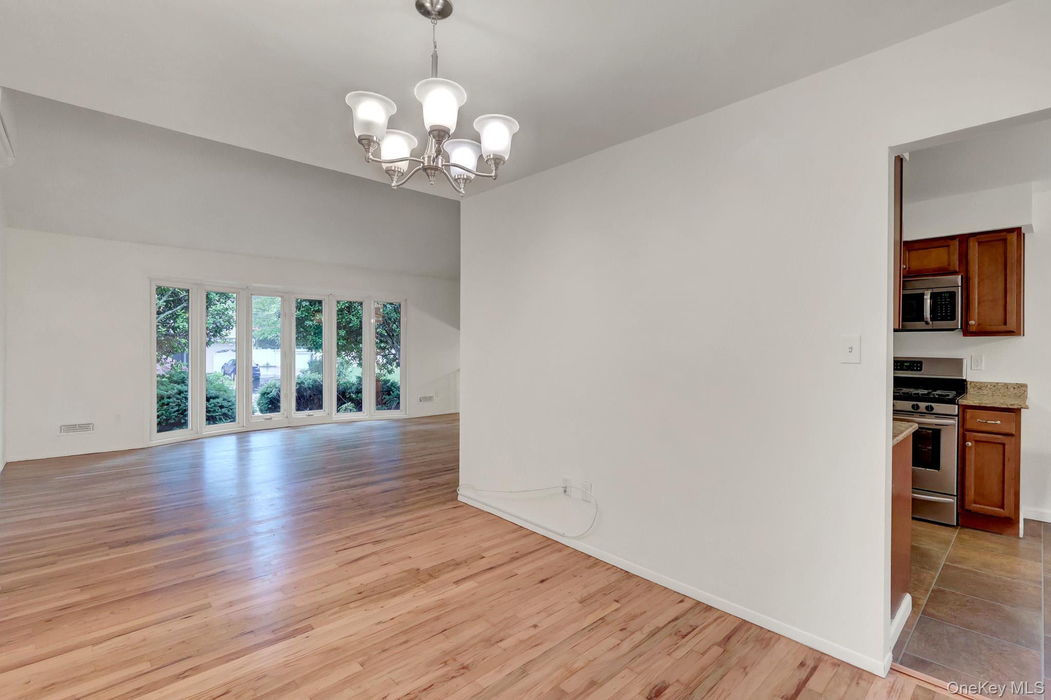 135 Atlantic Place Property Photo 8