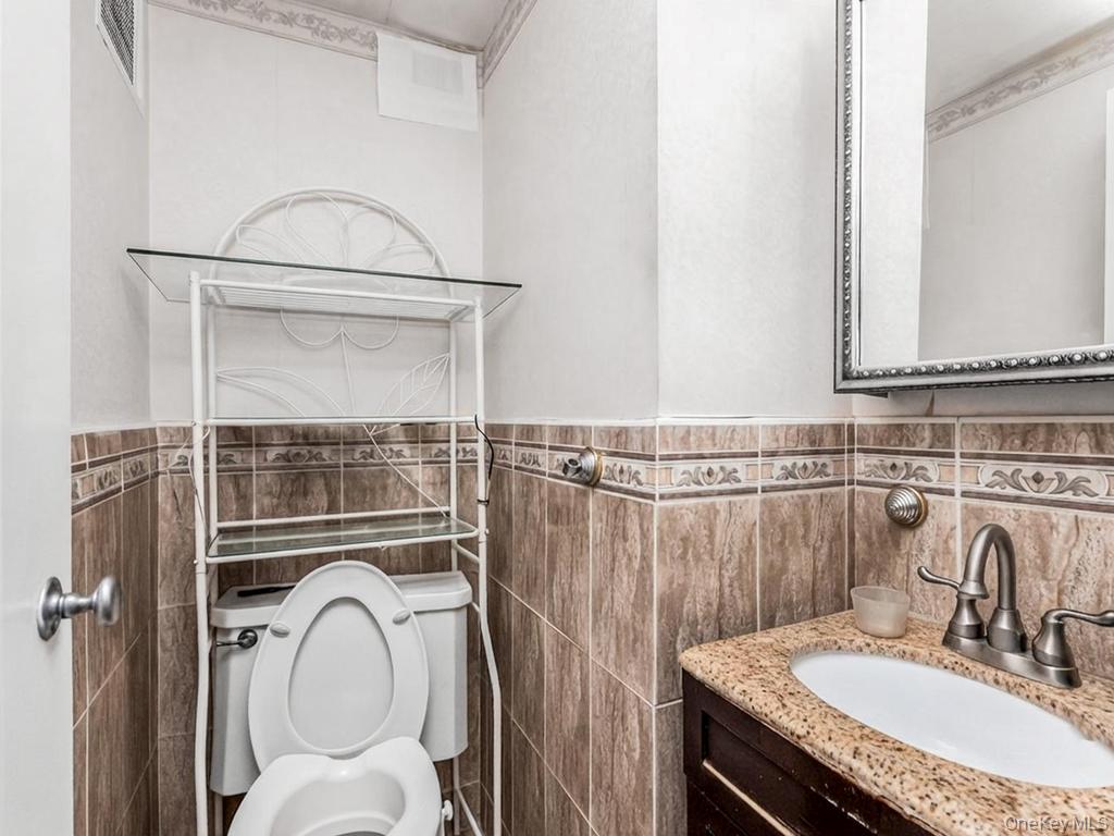 6 Fordham Hill Oval 10f Property Photo 7