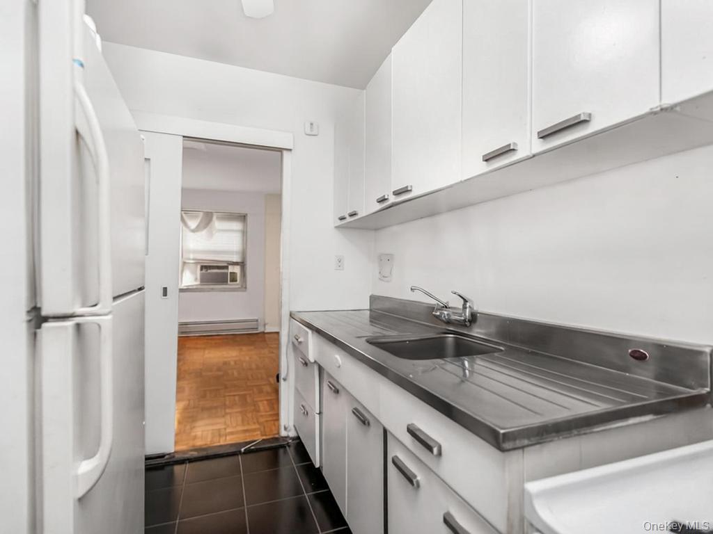 6 Fordham Hill Oval 10f Property Photo 10