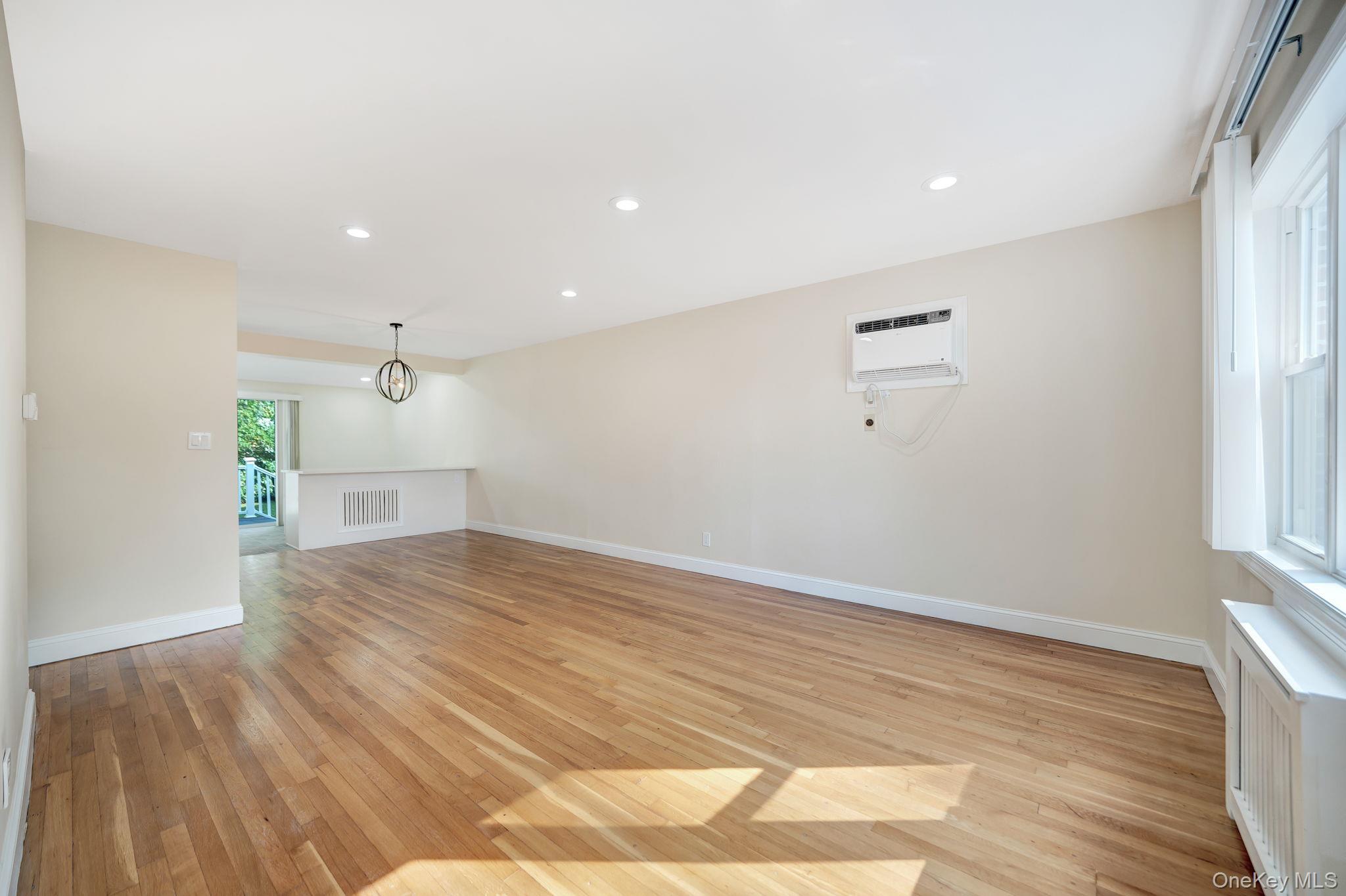102 Strattford Road Property Photo 4