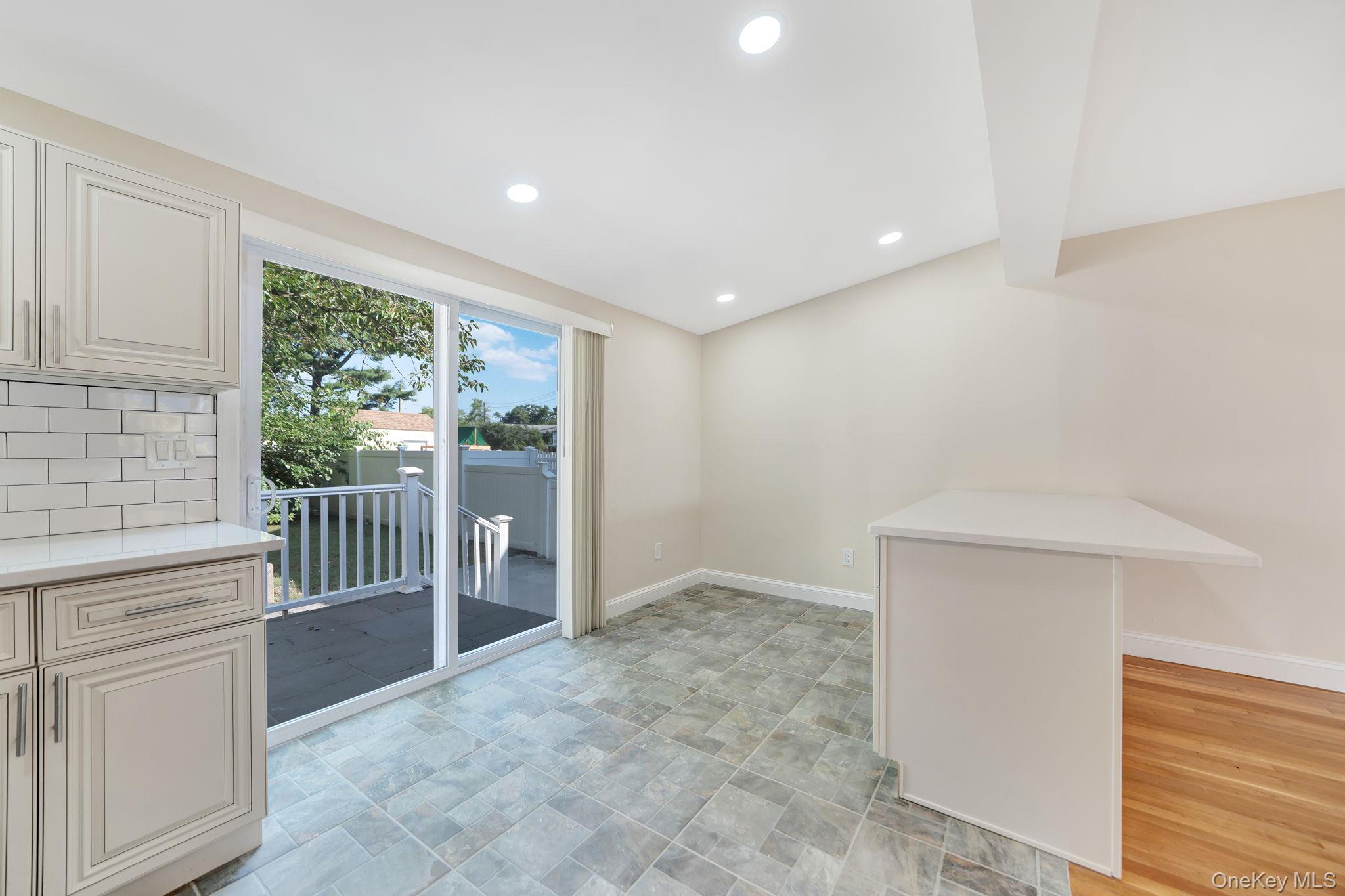 102 Strattford Road Property Photo 12