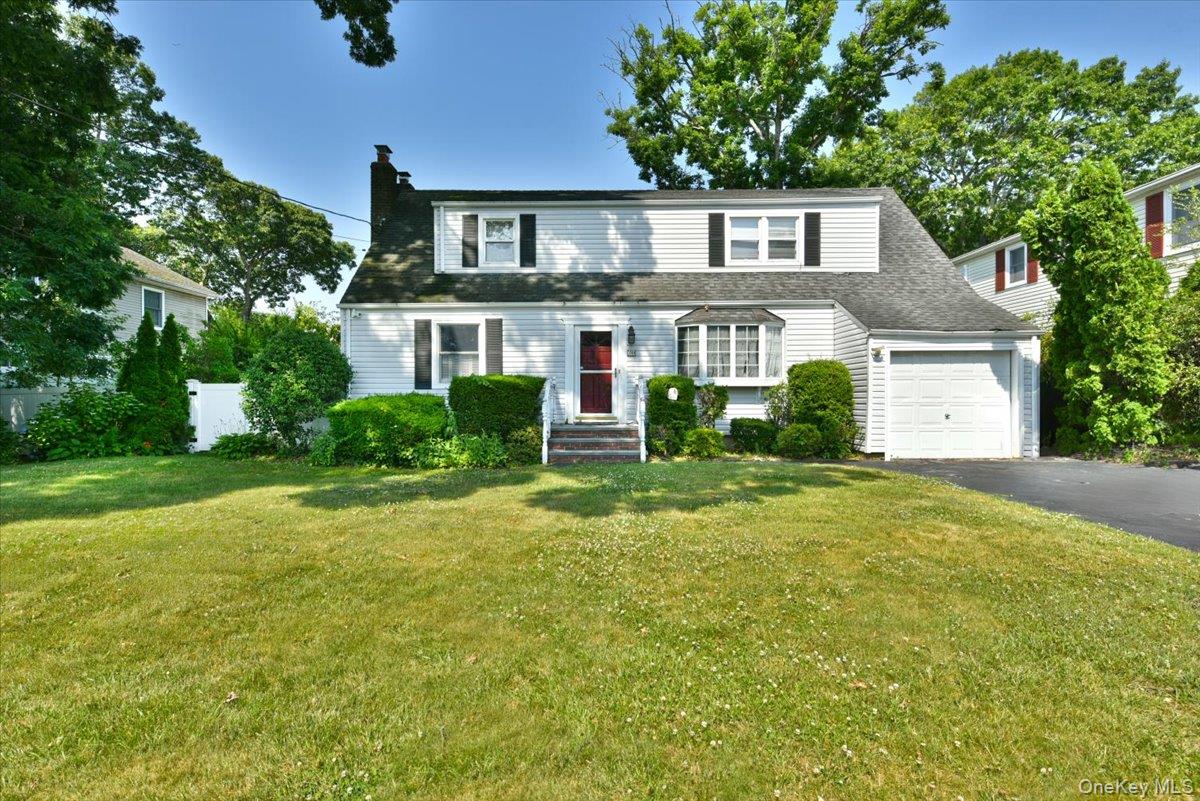 344 New York Avenue Property Photo 1