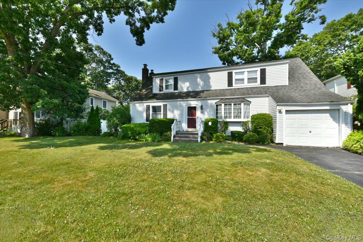 344 New York Avenue Property Photo 3