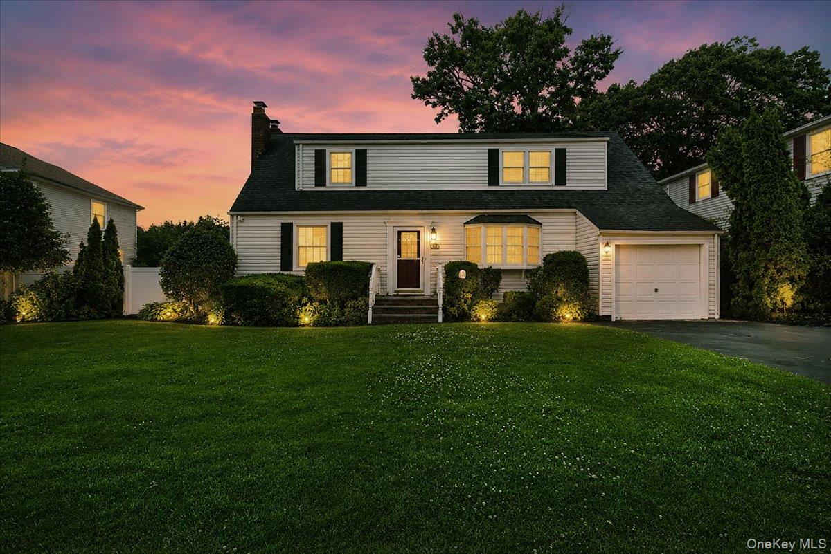 344 New York Avenue Property Photo 4