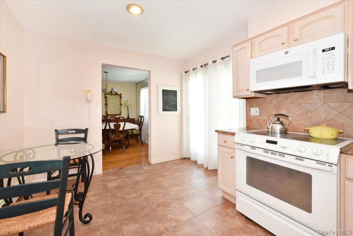344 New York Avenue Property Photo 16