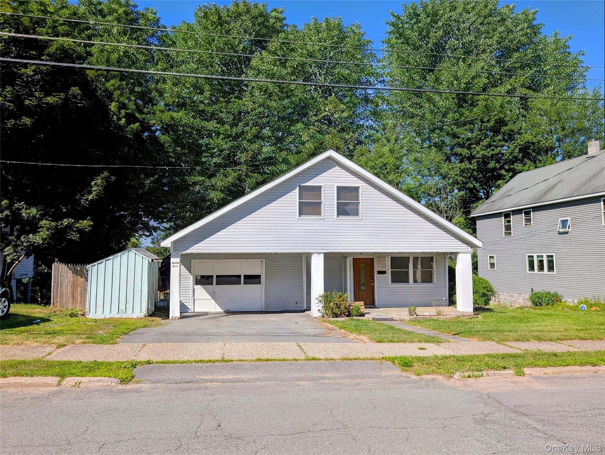 93 Carrier Street Property Photo 2