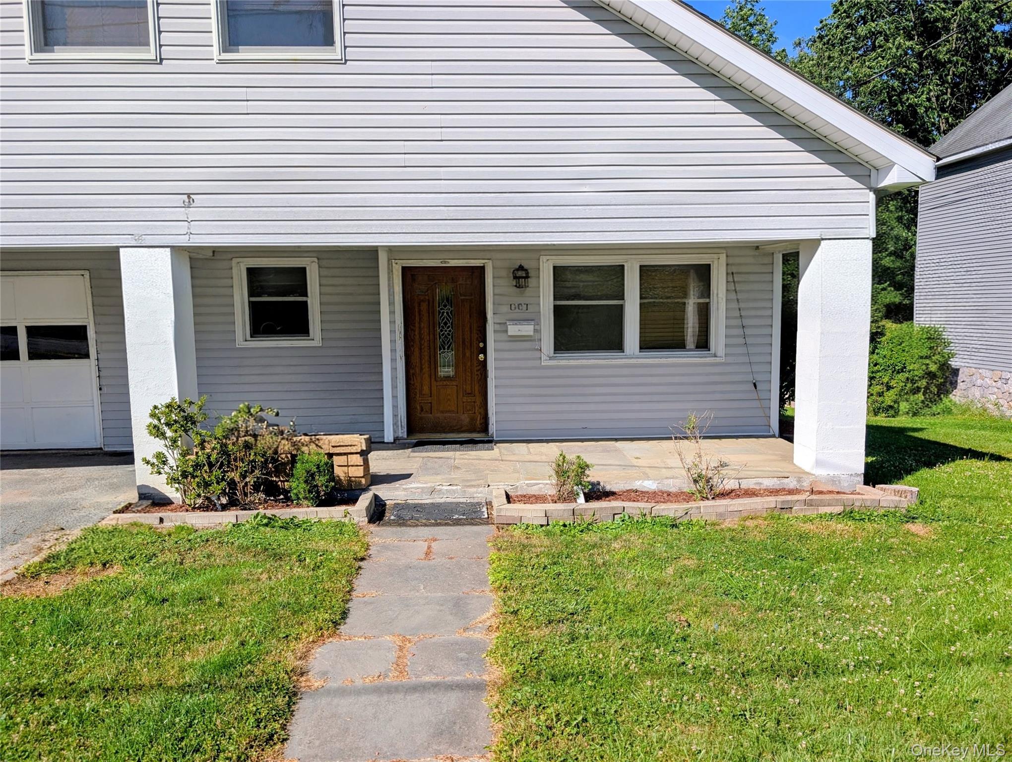 93 Carrier Street Property Photo 3