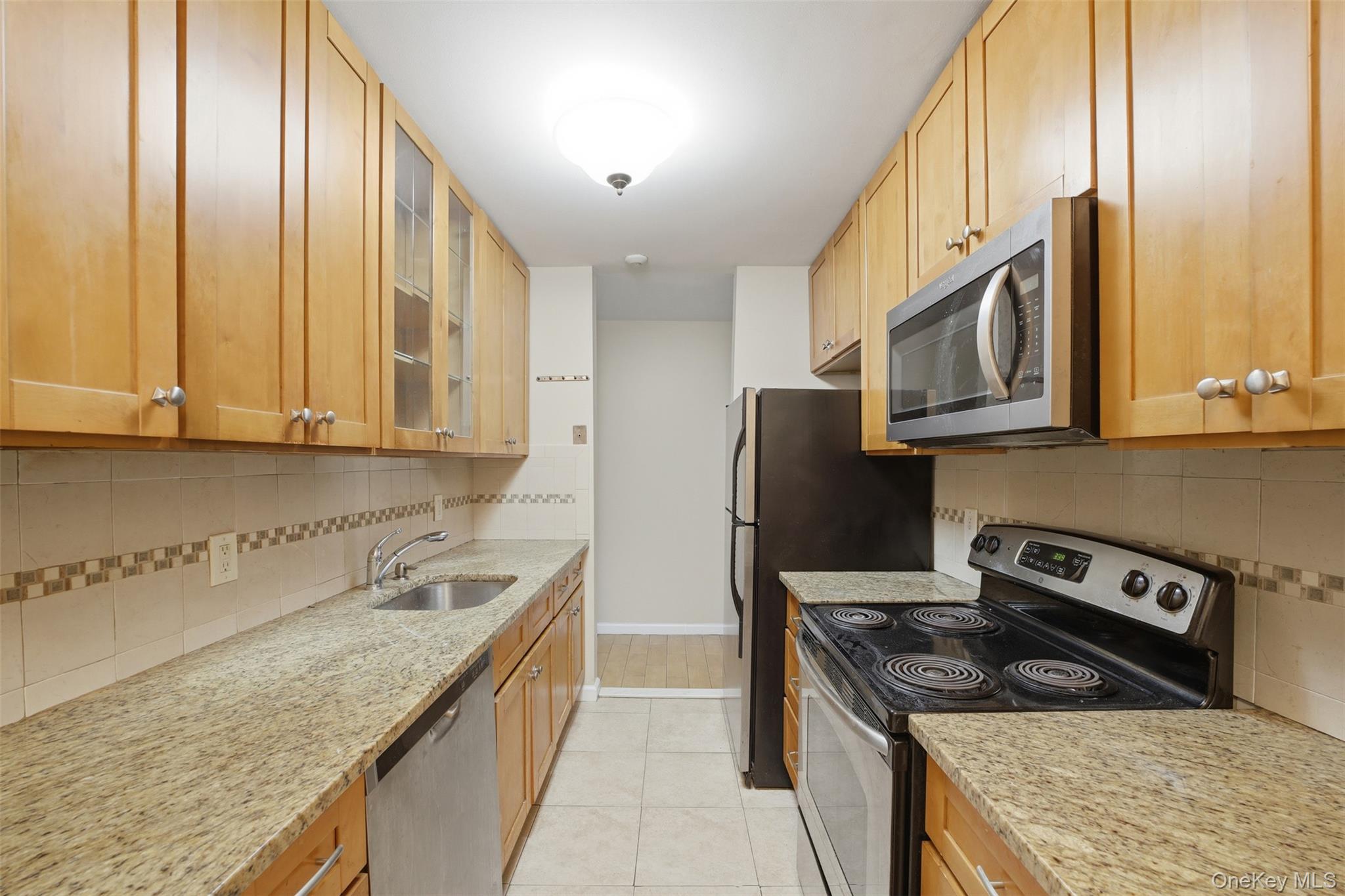 421 N Broadway 17 Property Photo 5