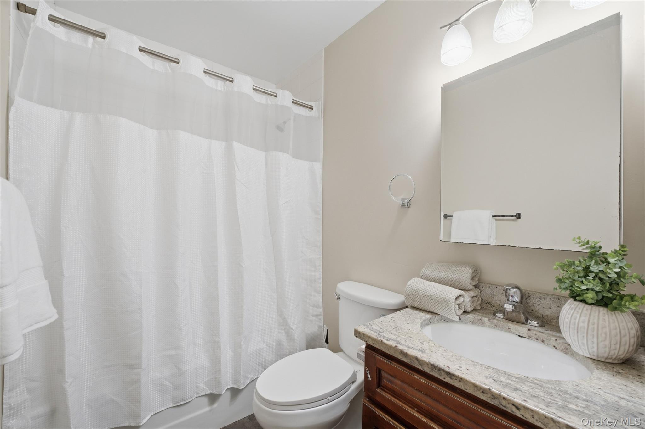 421 N Broadway 17 Property Photo 17