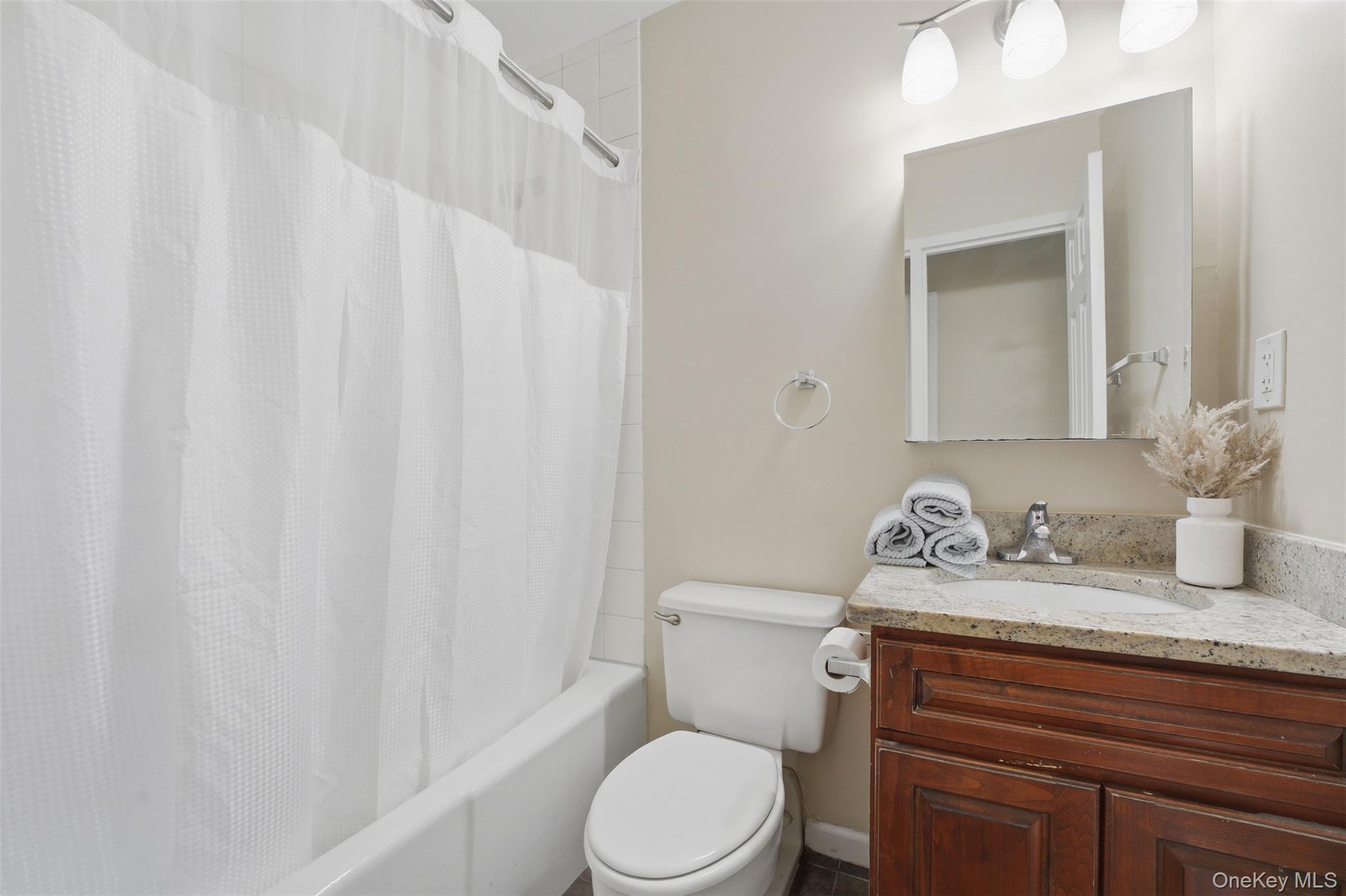421 N Broadway 17 Property Photo 18