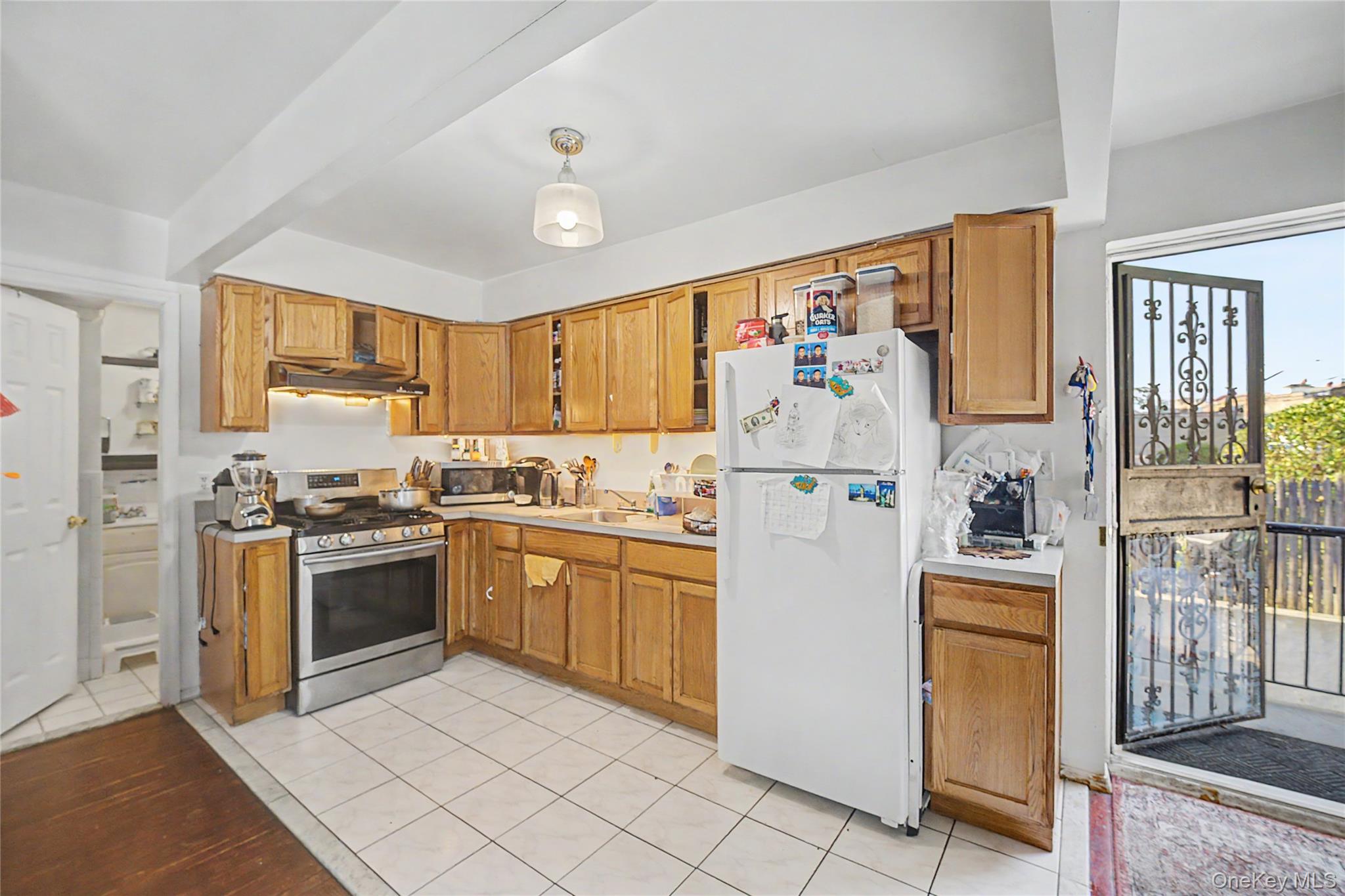 103-25 Alstyne Avenue Property Photo 6