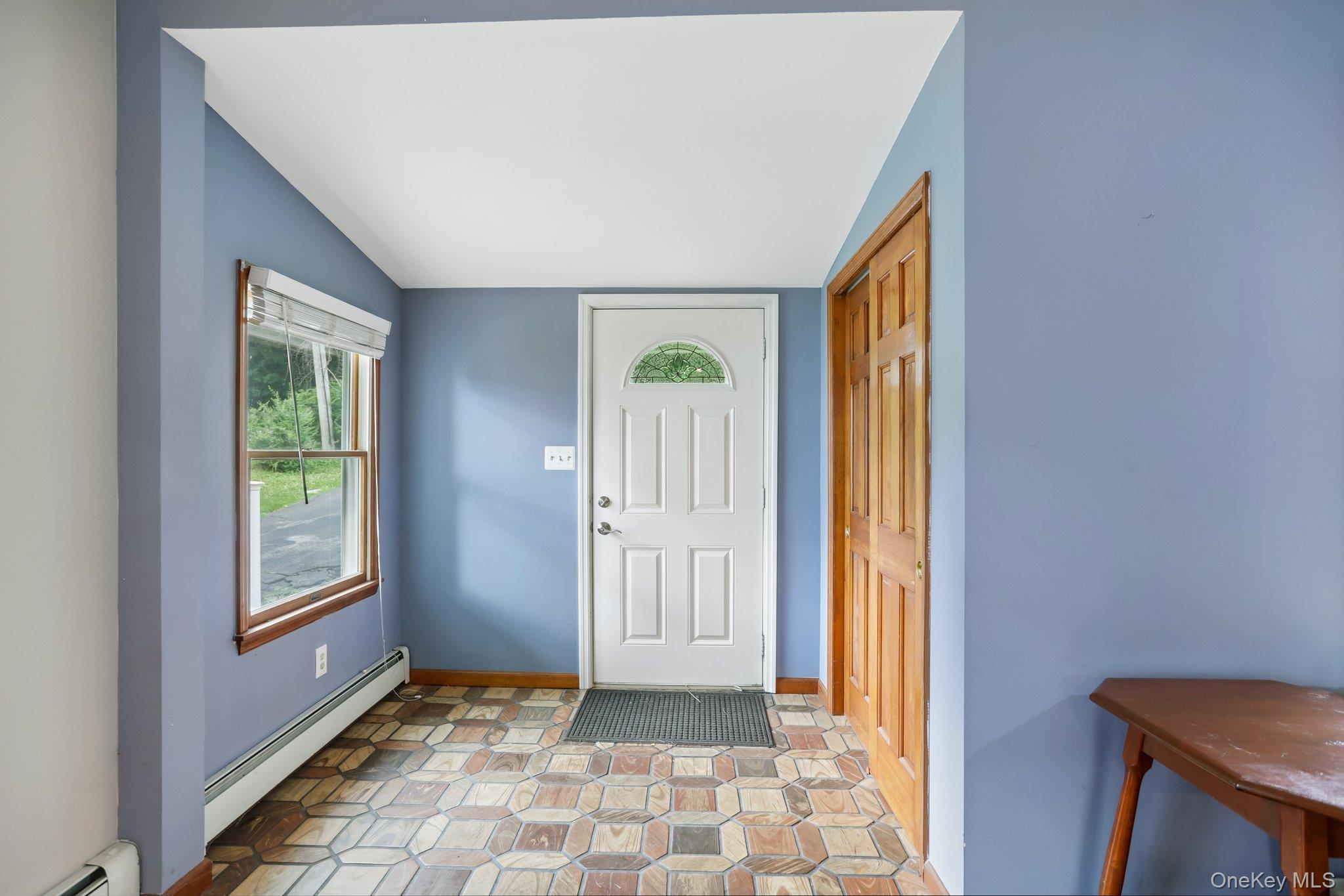 8 Sunset Heights Property Photo 4