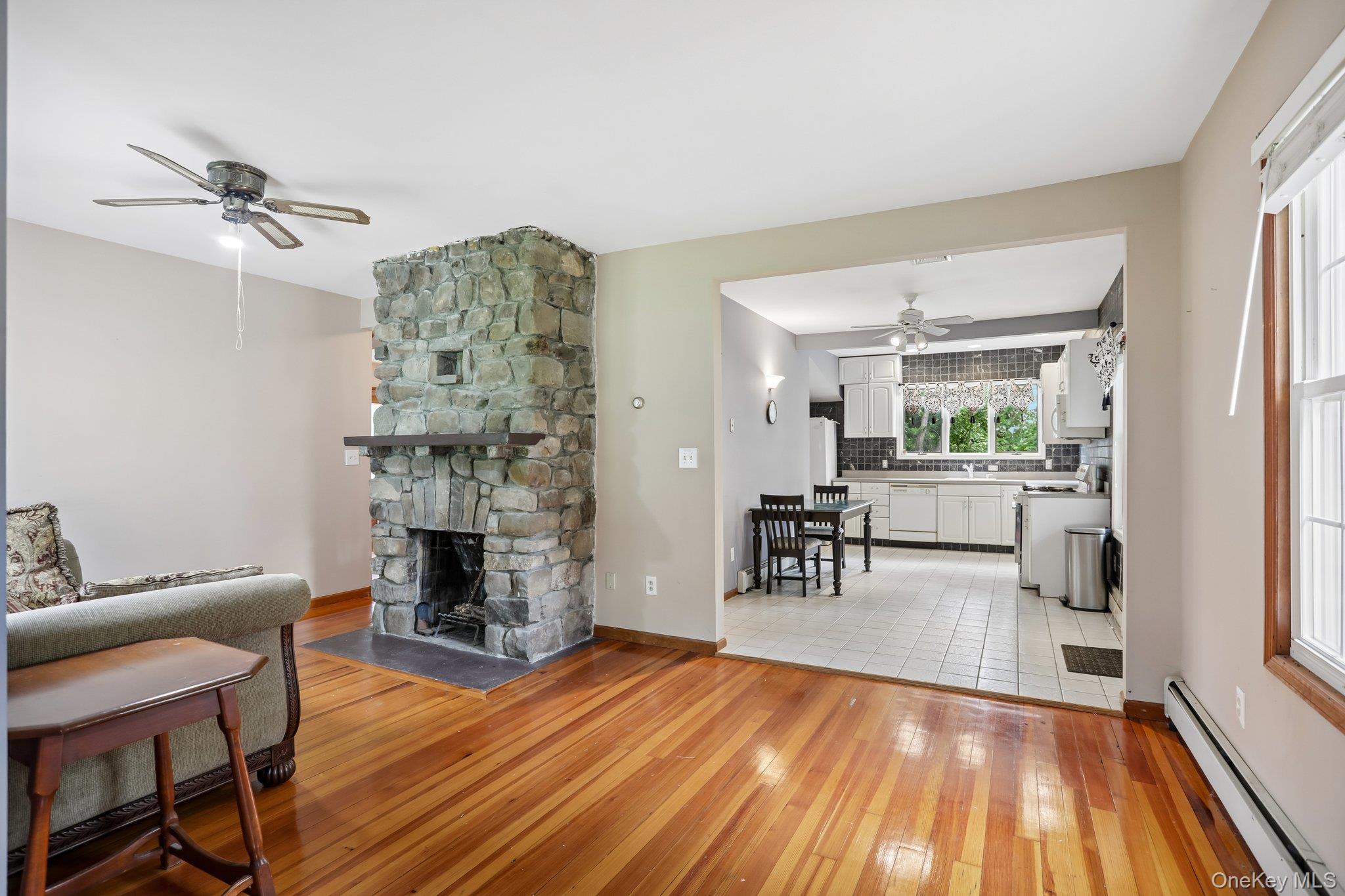 8 Sunset Heights Property Photo 6