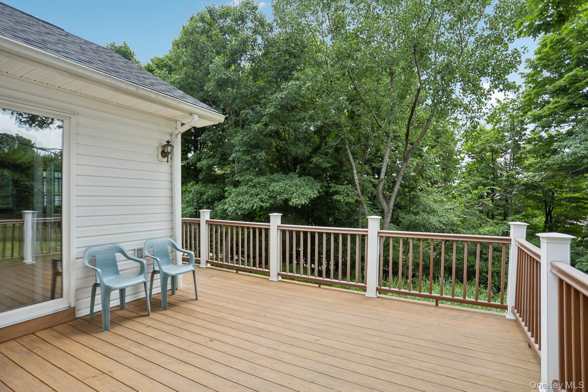 8 Sunset Heights Property Photo 32