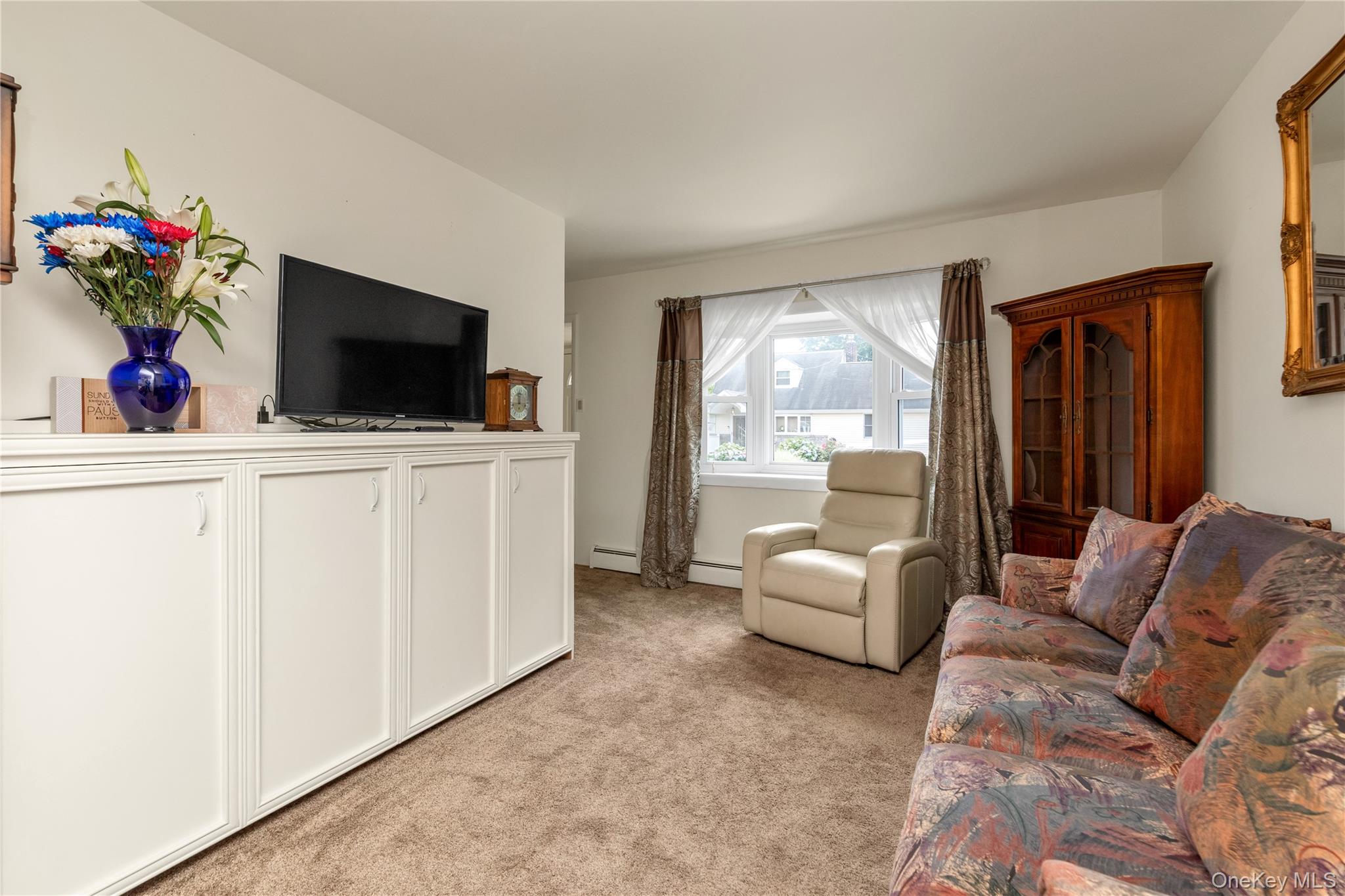 369 Maple Avenue Property Photo 4