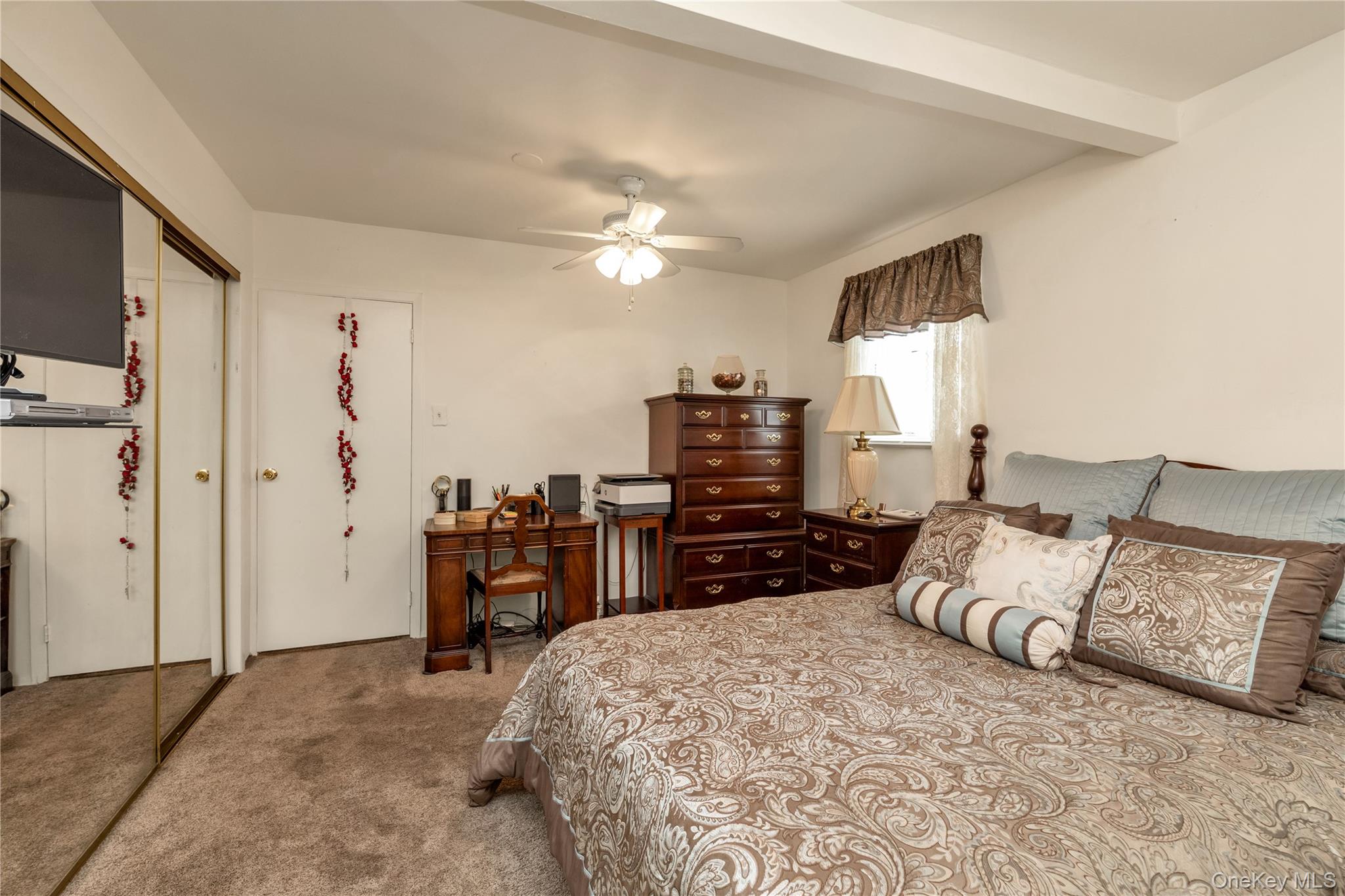 369 Maple Avenue Property Photo 12