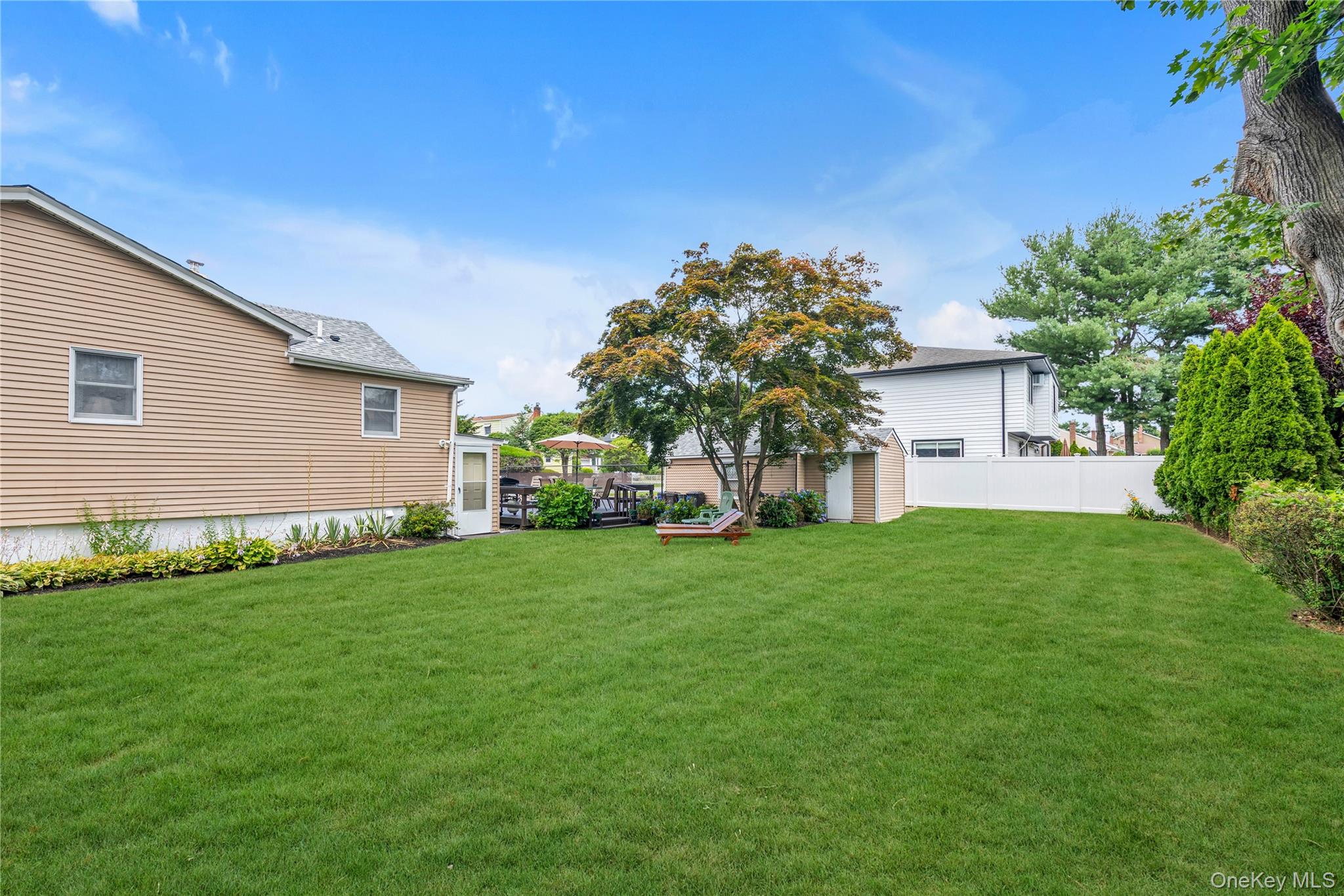 369 Maple Avenue Property Photo 16