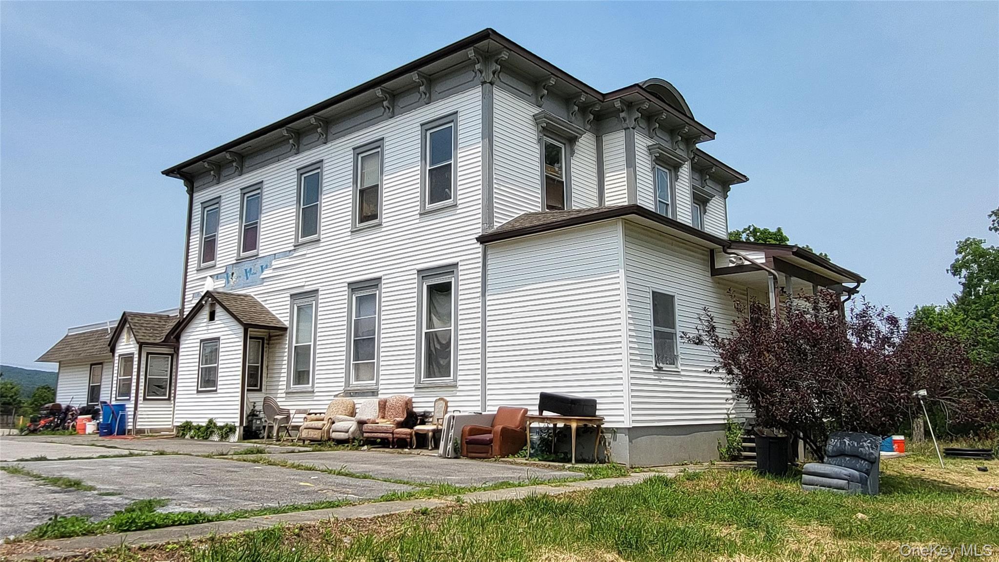 1 Mills Place Property Photo 3