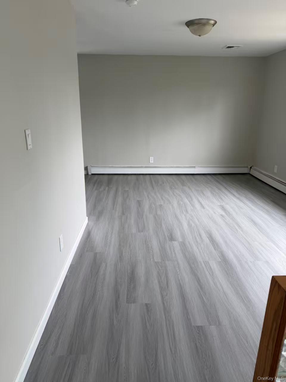 858 Oliver Avenue Property Photo 11