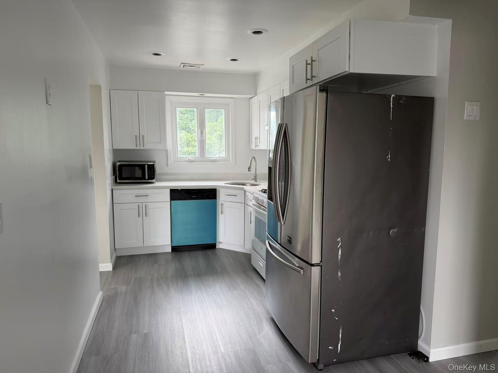 858 Oliver Avenue Property Photo 13
