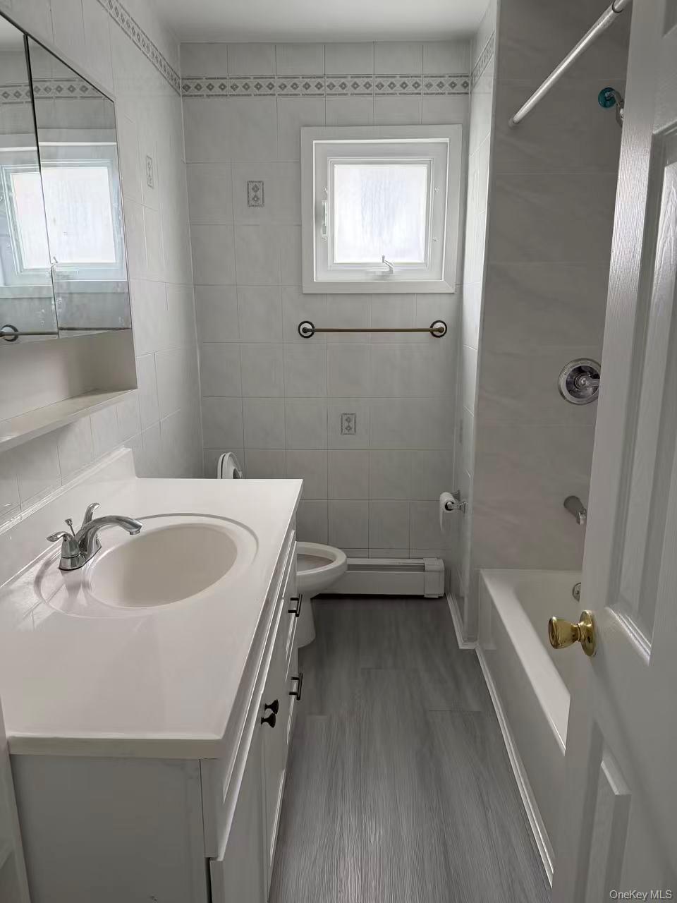 858 Oliver Avenue Property Photo 17