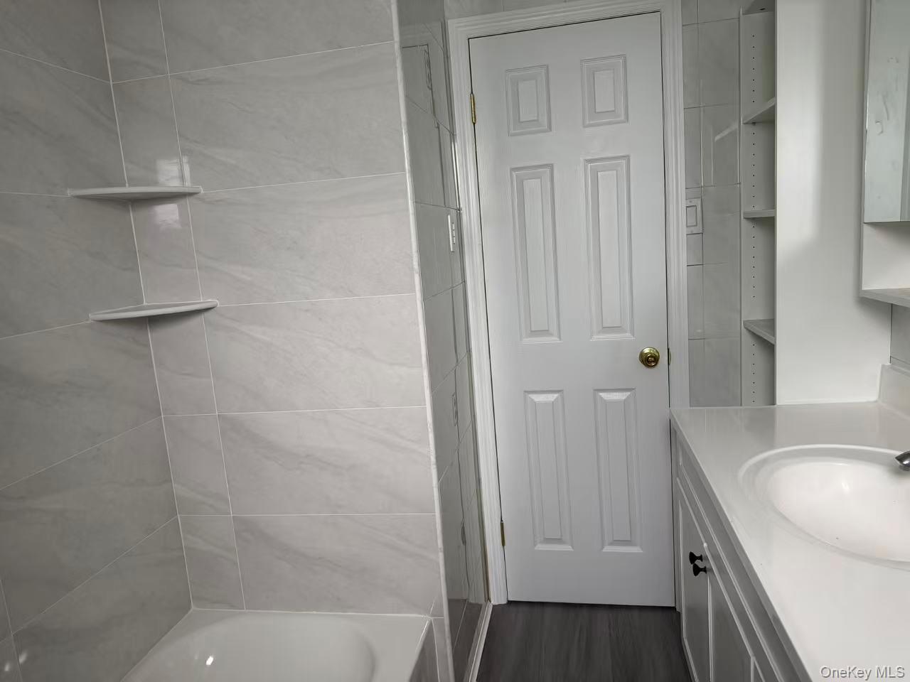 858 Oliver Avenue Property Photo 18