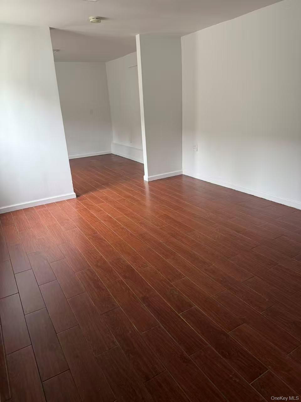 858 Oliver Avenue Property Photo 27