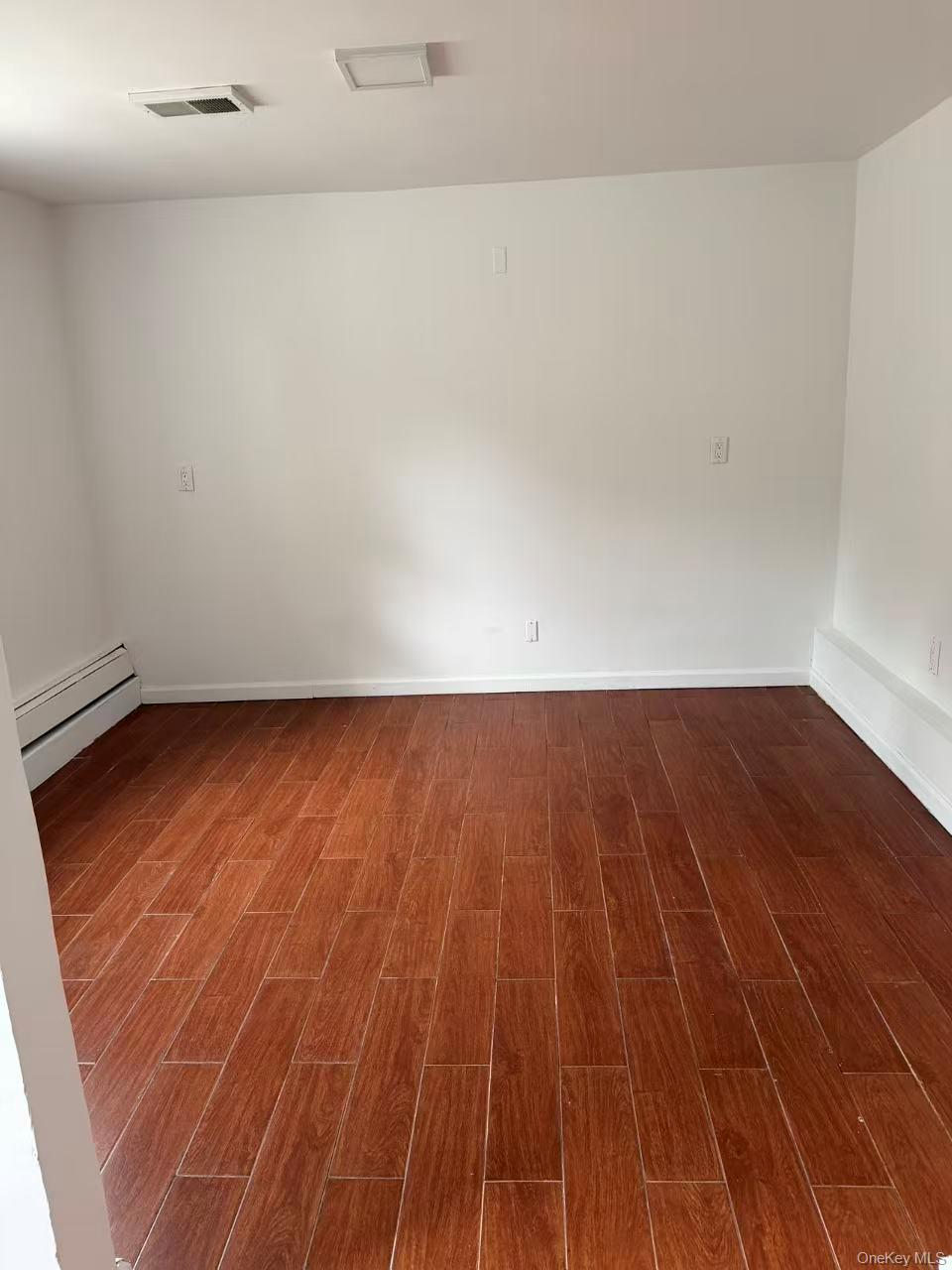 858 Oliver Avenue Property Photo 28
