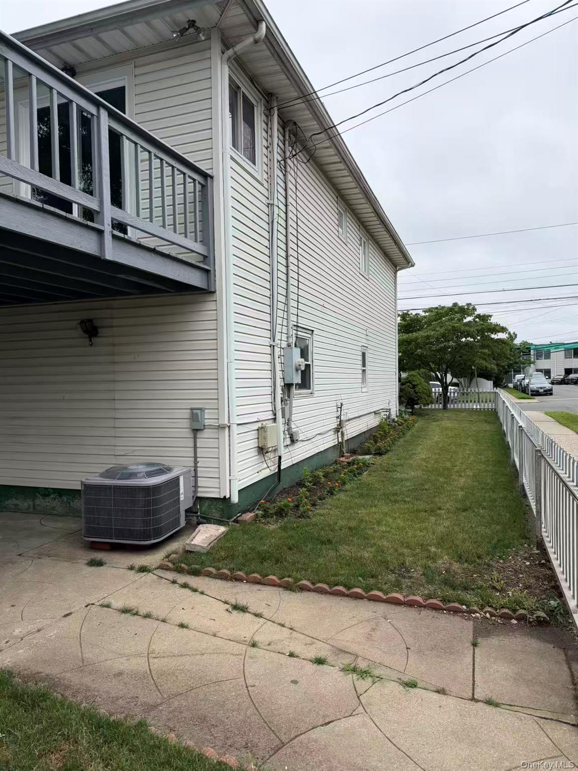 858 Oliver Avenue Property Photo 33