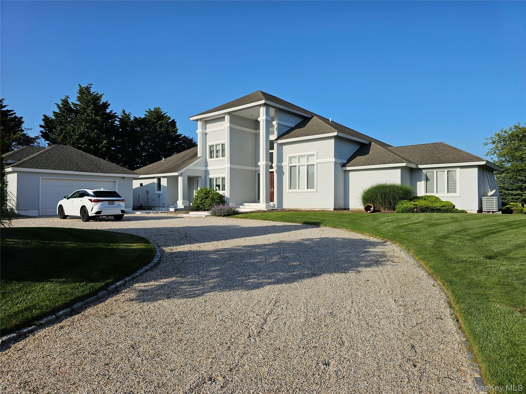 18 Pine Tree Lane Property Photo 1