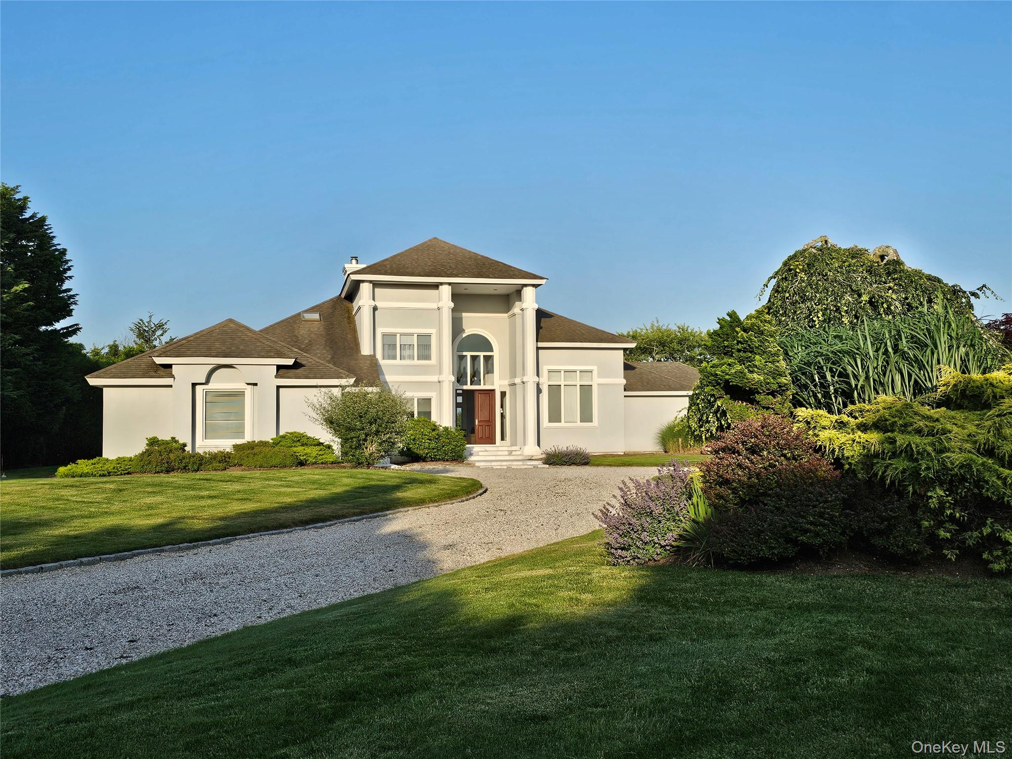 18 Pine Tree Lane Property Photo 2