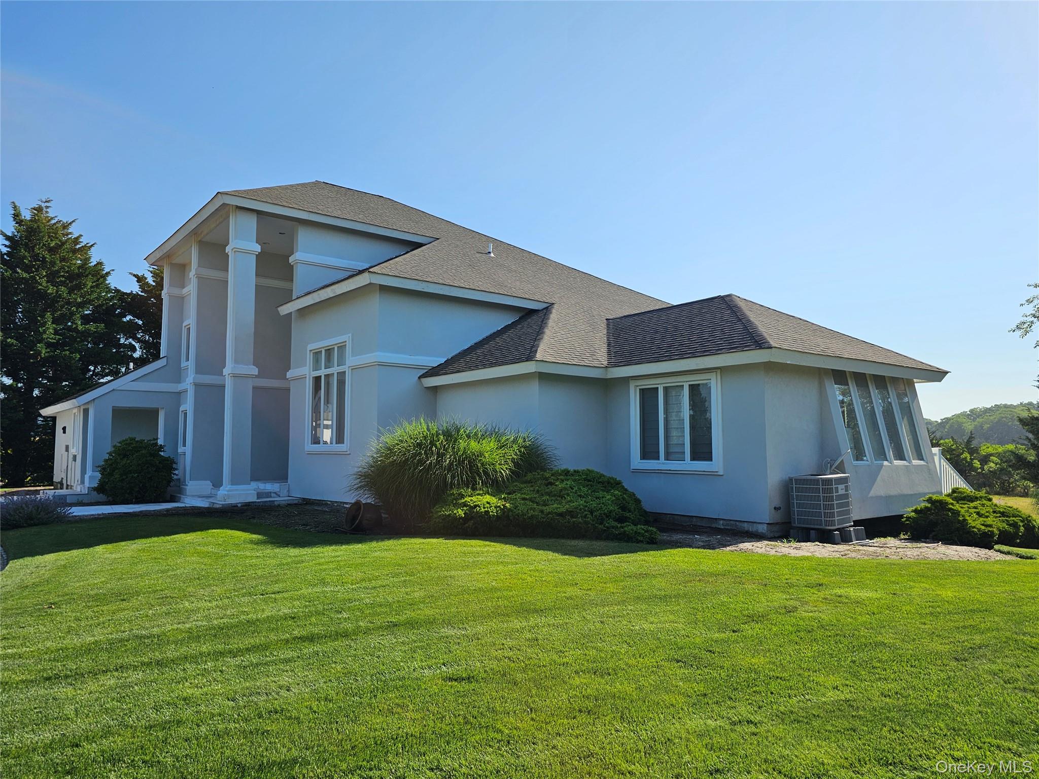 18 Pine Tree Lane Property Photo 4