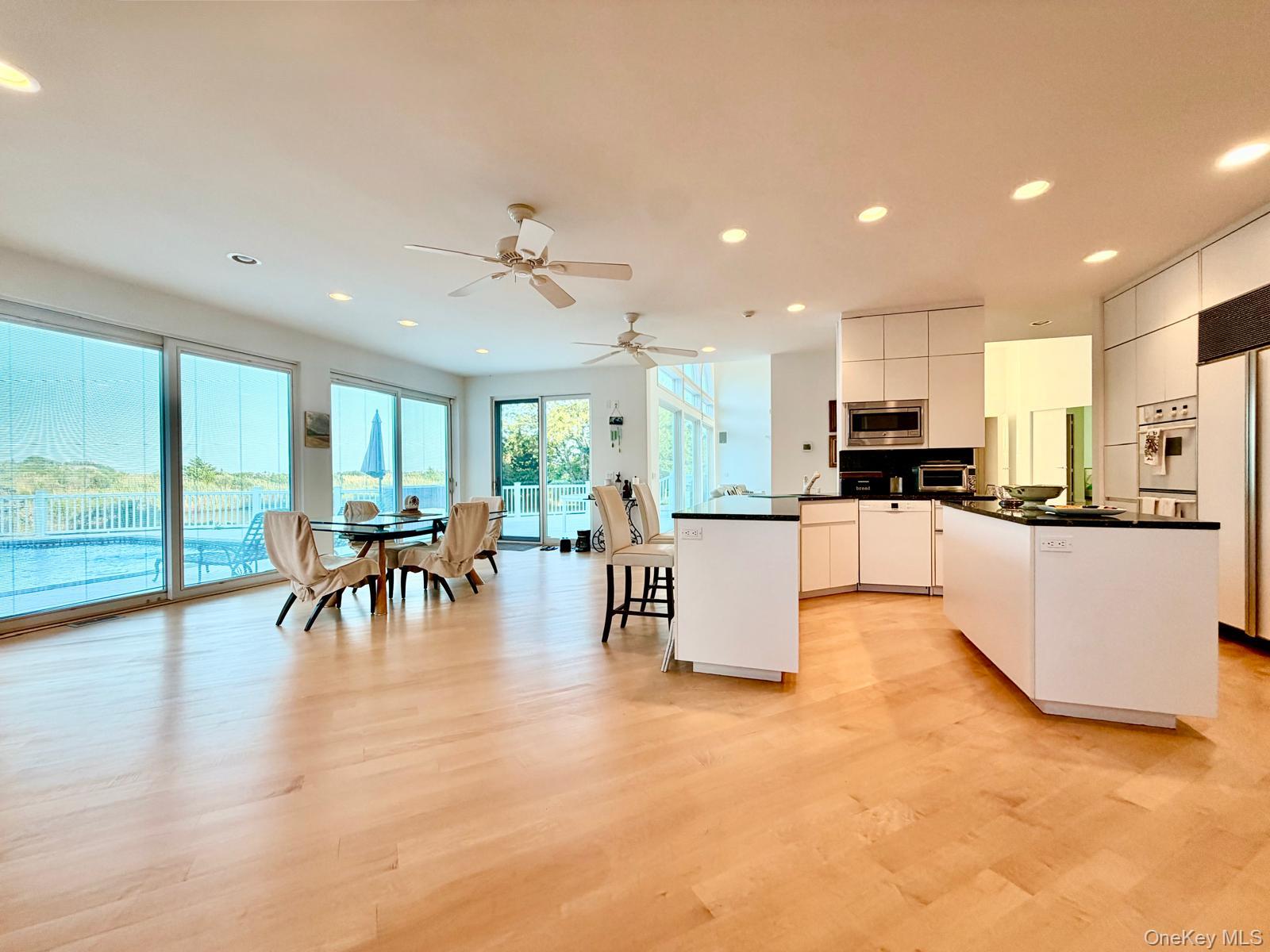 18 Pine Tree Lane Property Photo 13