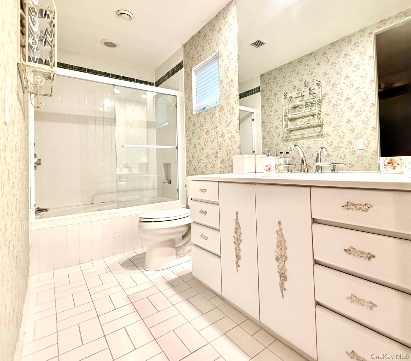 18 Pine Tree Lane Property Photo 25