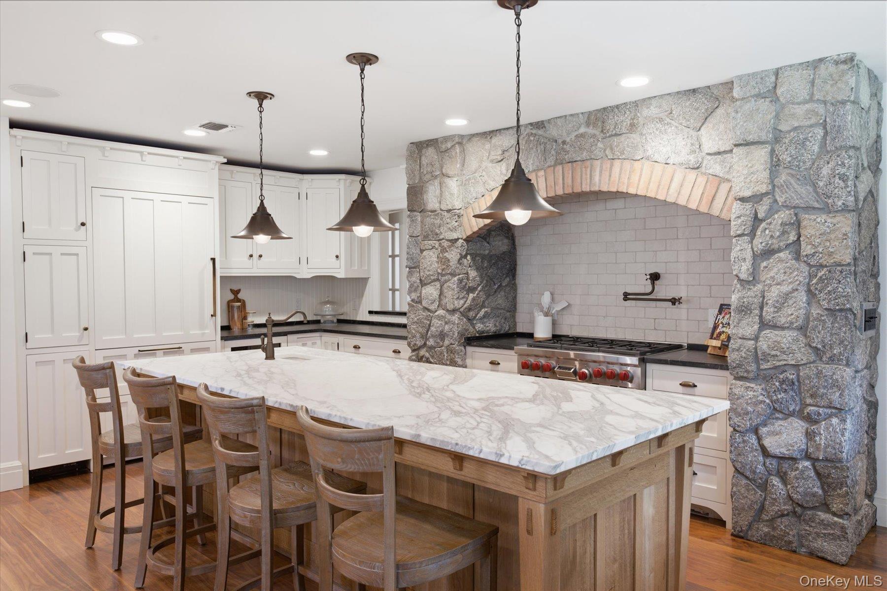 134 Sandy Hollow Road Property Photo 6