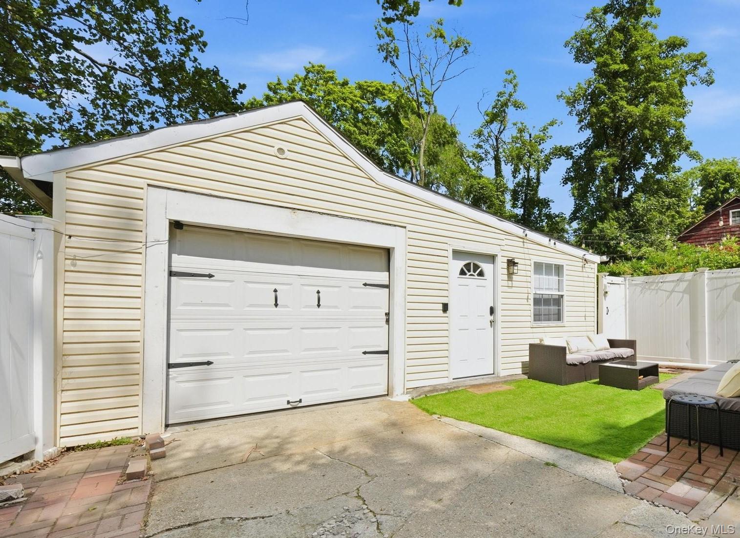 89 Harbor Road Property Photo 22