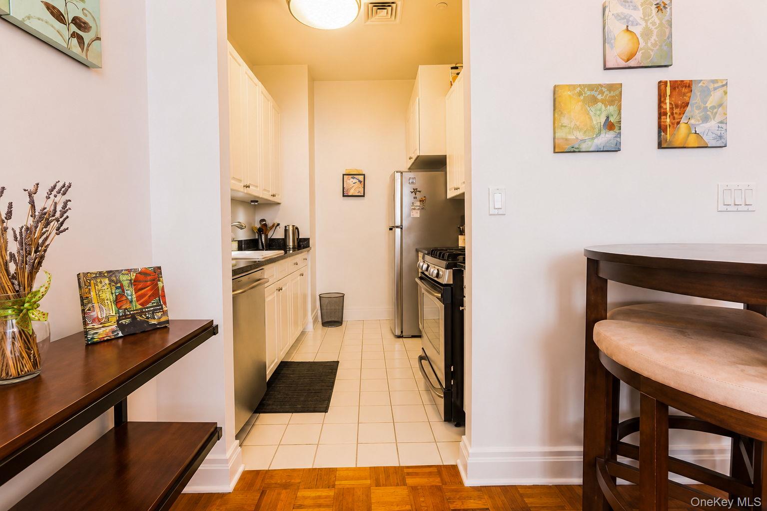 1 Scarsdale Road 409 Property Photo 18