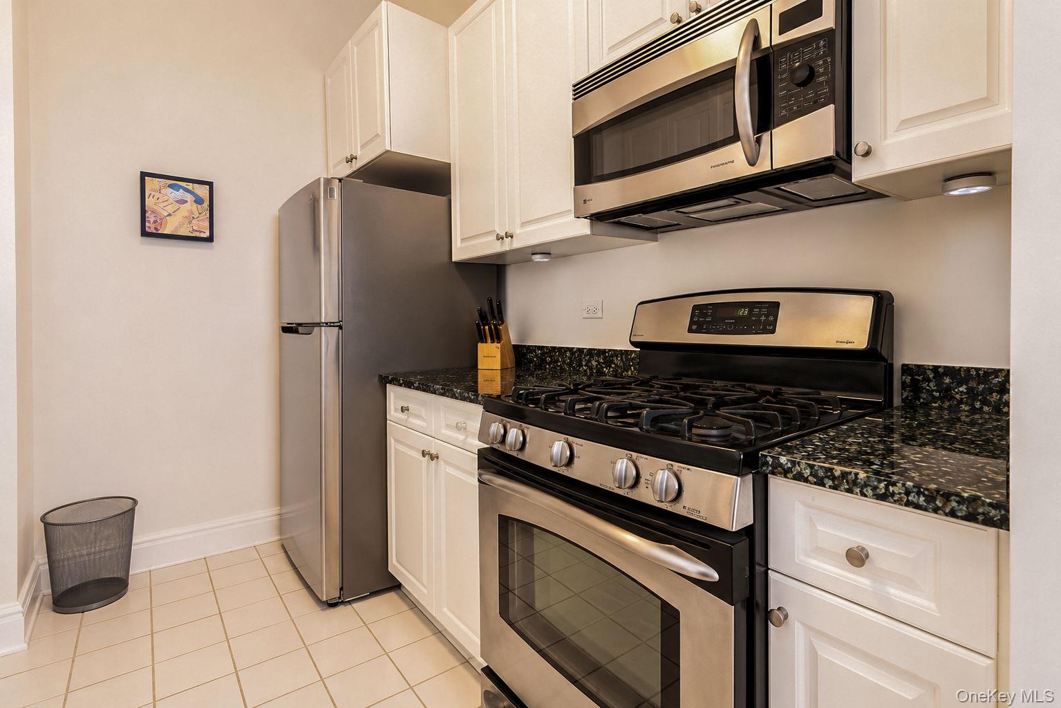 1 Scarsdale Road 409 Property Photo 21